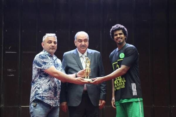 جانب من التتويج