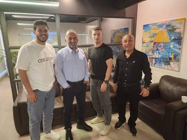 العوضات وإدارة الوحدات