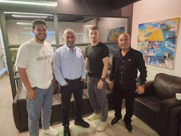 العوضات وإدارة الوحدات