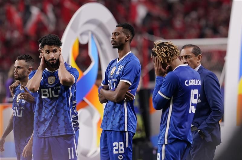 لاعبو الهلال