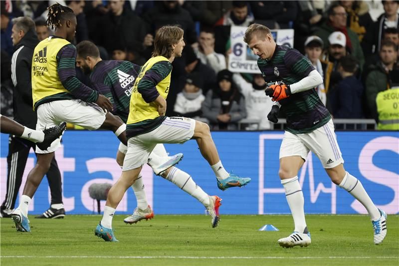 مودريتش وكروس