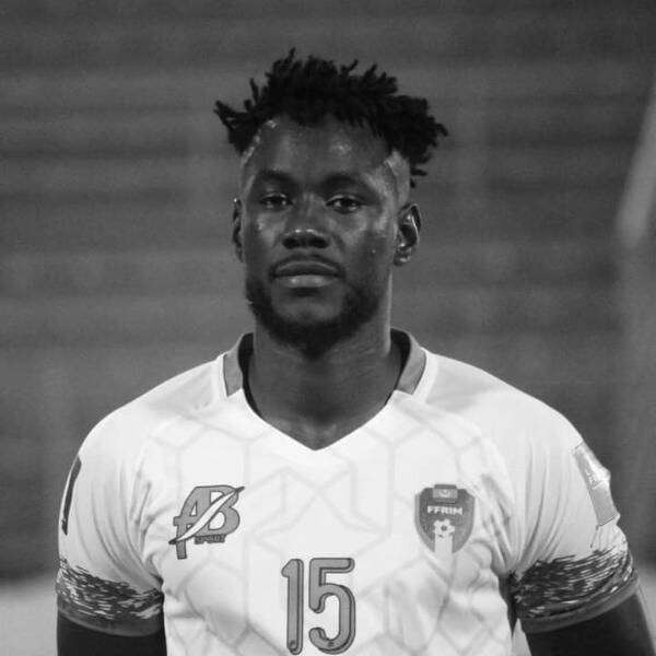 بكاري انجاي