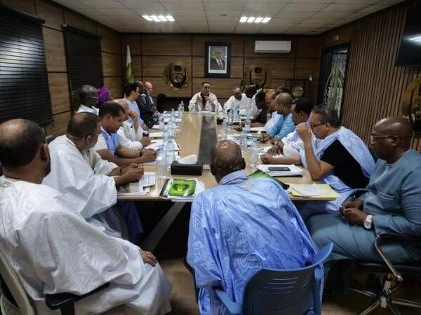 من الاجتماع