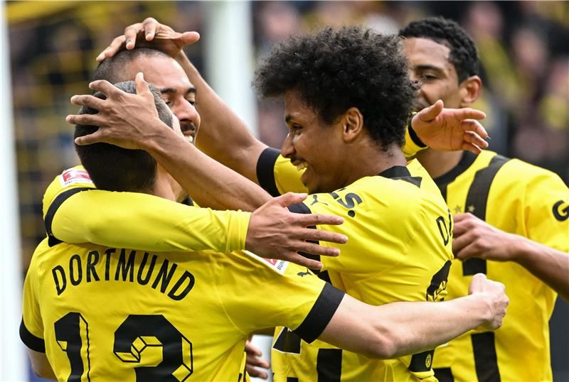 لاعبو دورتموند