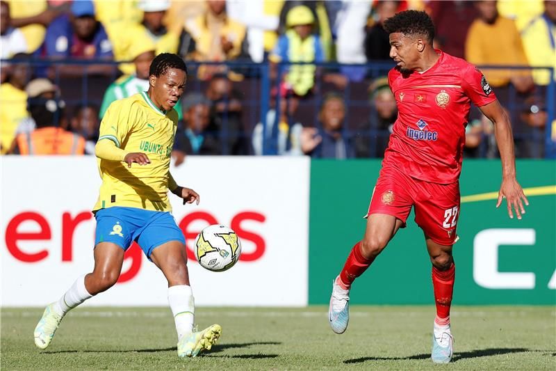 أيوب العملود (جهة اليمين)