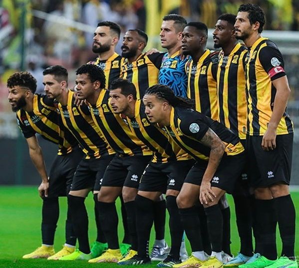 لاعبو الاتحاد
