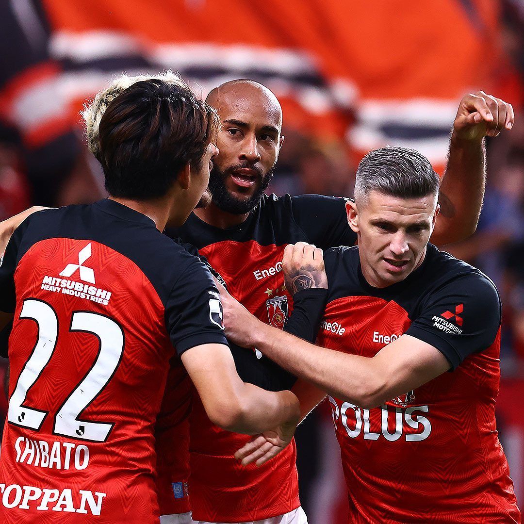 أوراوا ريد دياموندز