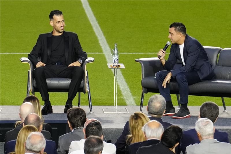 جانب من مراسم وداع بوسكيتس