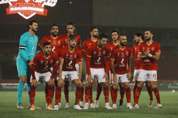 لاعبو الأهلي