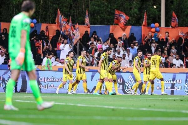 لاعبو اتحاد جدة