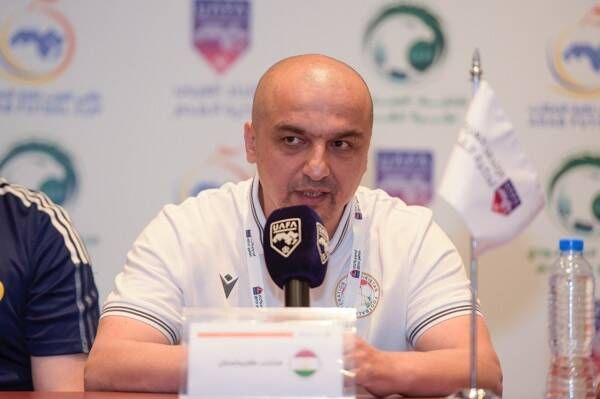 مدرب منتخب طاجيكستان