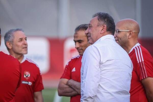 الخطيب يتحدث للجهاز الفني