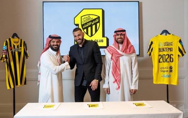 من تقديم بنزيما لاعبًا في الاتحاد