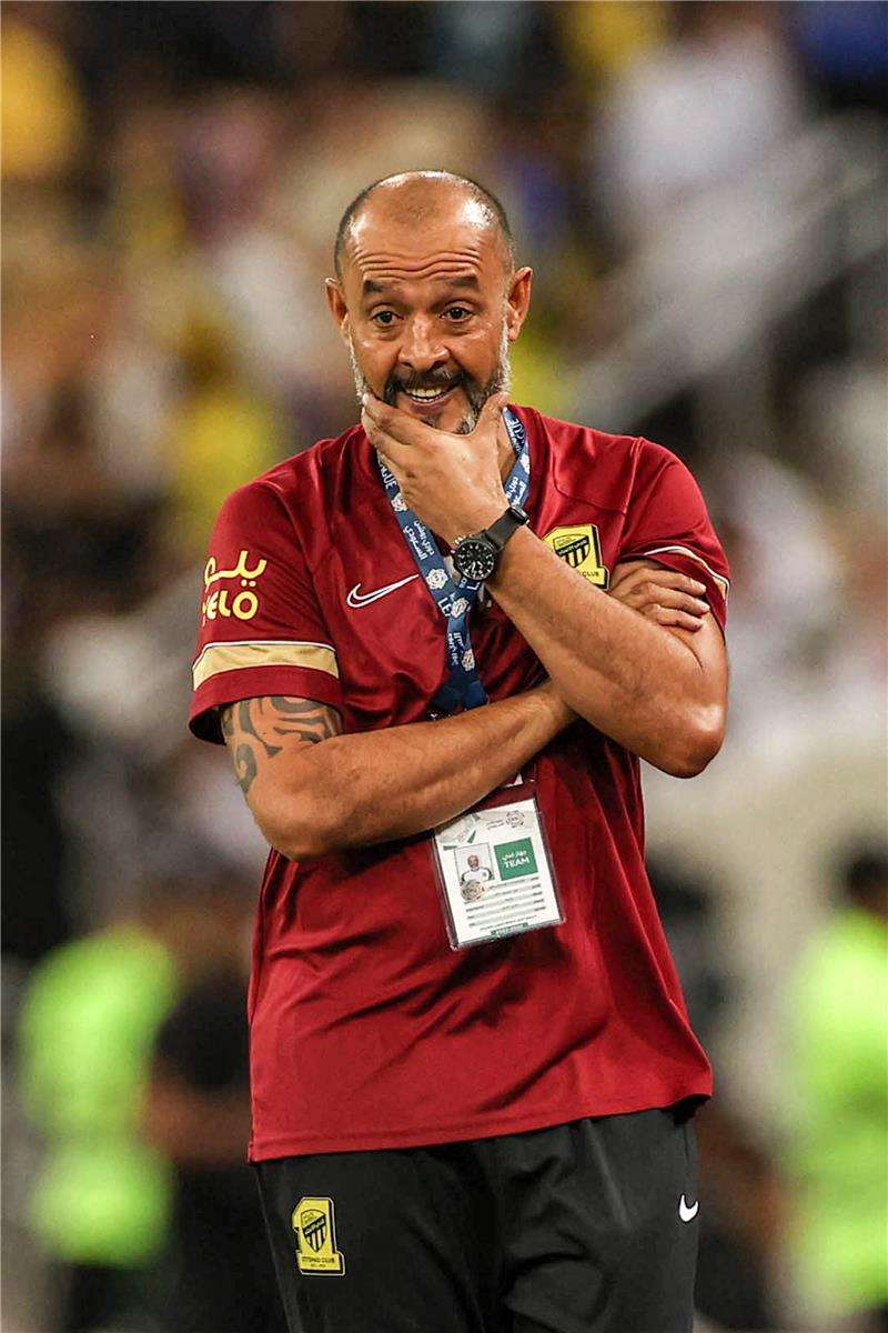 نونو سانتو.. الأكثر حيرة بقدوم بنزيما