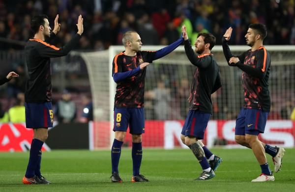 ميسي مع بوسكيتس وإنييستا وسواريز