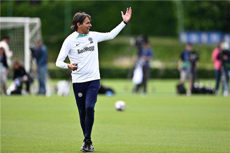 سيموني إنزاجي