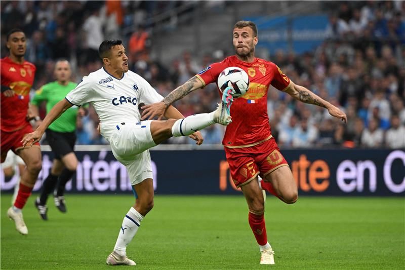 جوردان فيريتو (جهة اليمين)