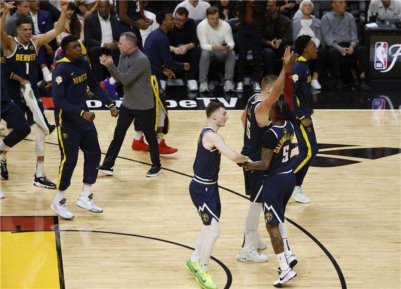 احتفالات لاعبي ناجتس