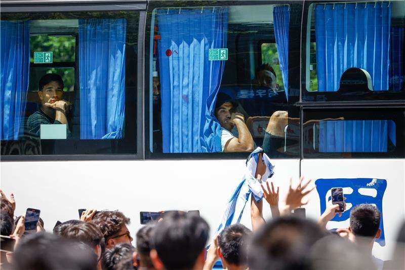 ميسي في الحافلة