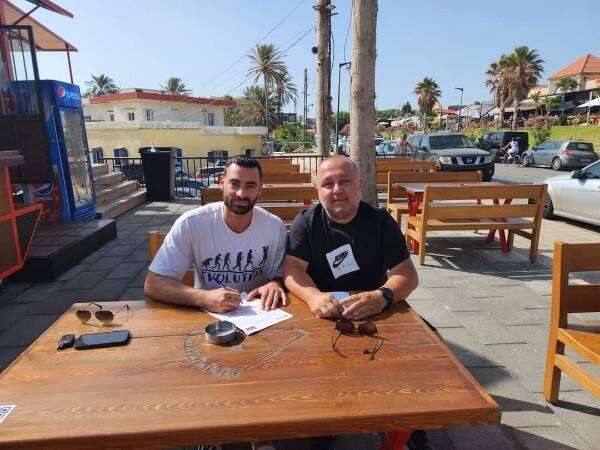 من توقيع ليونيل لحود