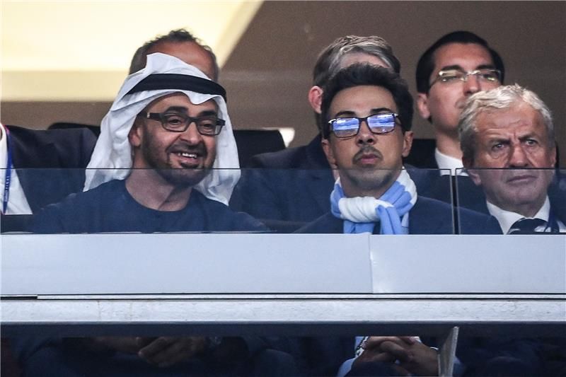 الشيخ منصور والشيخ محمد بن زايد رئيس الإمارات