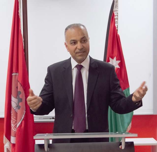 الدكتور عمر هنداوي