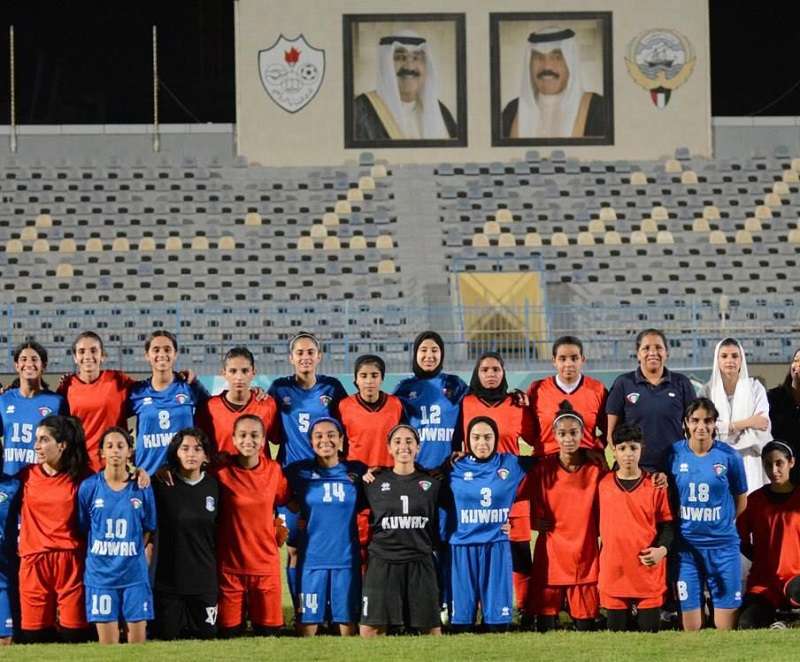 لاعبات المتحد السعودي ومنتخب الكويت