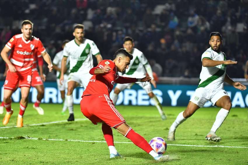 جانب من اللقاء (نقلا عن حساب الفريق على تويتر)