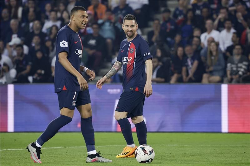 ميسي ومبابي