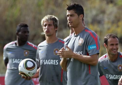 2011-08-31t102816z_01_jmr05_rtridsp_3_soccer-europe-portugal_reuters