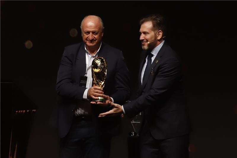 سكولاري (جهة اليسار)