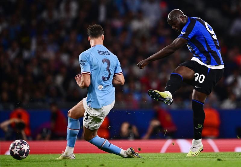 لوكاكو (جهة اليمين)