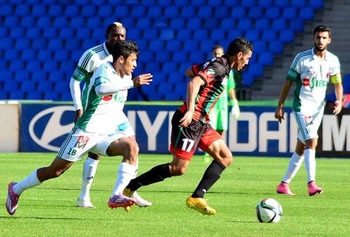 لقاء سابق بين الفريقين