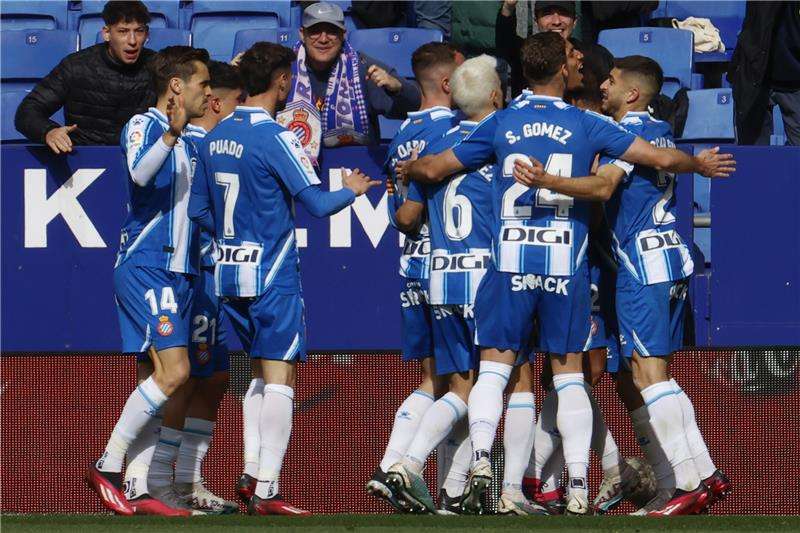 لاعبو إسبانيول