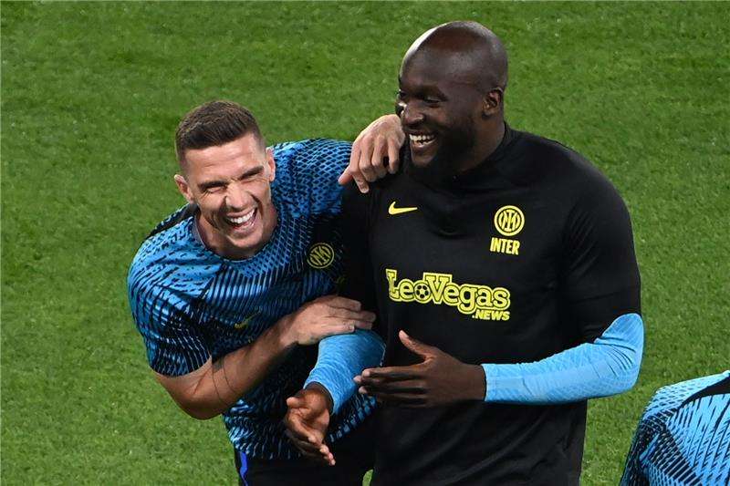 لوكاكو (جهة اليمين)