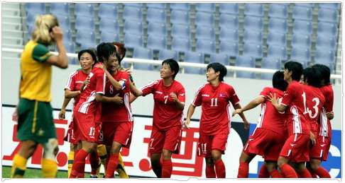 فرحة الكوريات الشماليات بعد هزهم شباك منتخب أستراليا