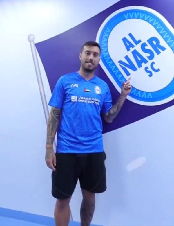 من تقديم اللاعب