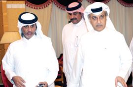 سلمان بن ابراهيم يستقبل حمد بن خليفة