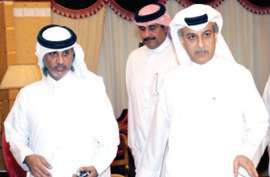 سلمان بن ابراهيم يستقبل حمد بن خليفة