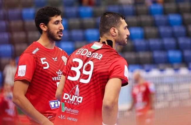 الدرع ويحيى خالد