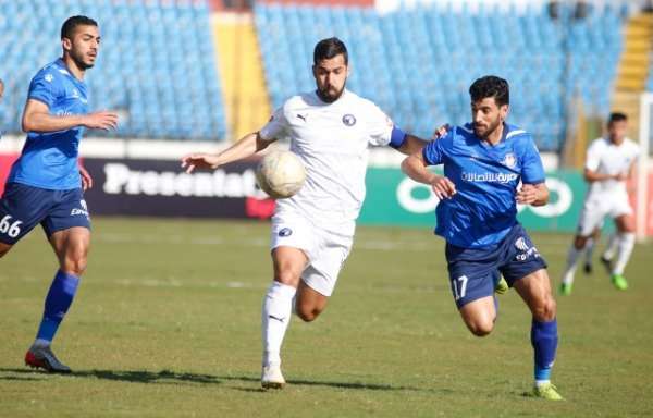 لقاء سابق بين الفريقين