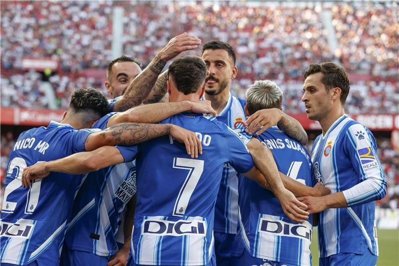 لاعبو إسبانيول