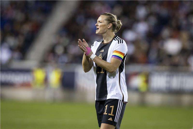 ألكسندرا بوب