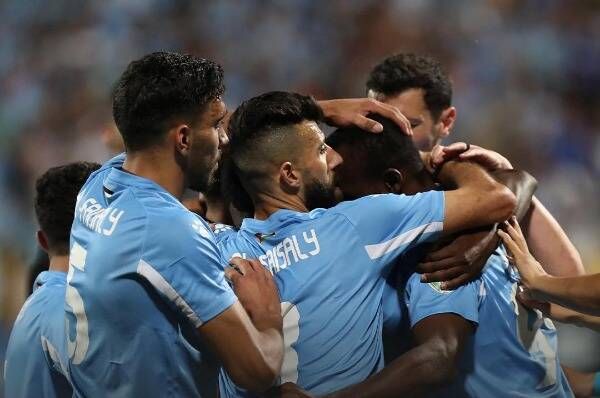 لاعبو الفيصلي