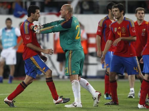 2011-09-02t210059z_01_sga24_rtridsp_3_soccer-friendly_reuters