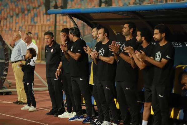 أوسوريو مع الجهاز الفني للزمالك