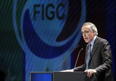 رئيس الاتحاد الإيطالي لكرة القدم جانكارلو أبيتي