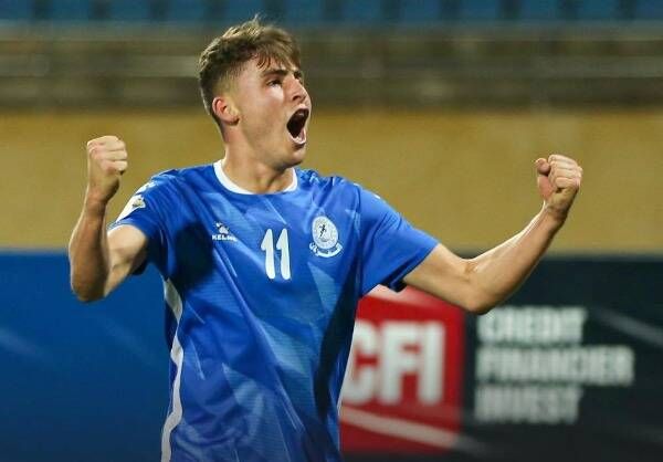 علي العزايزة