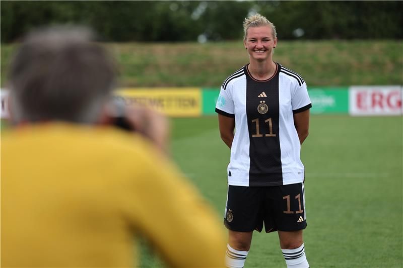 ألكسندرا بوب