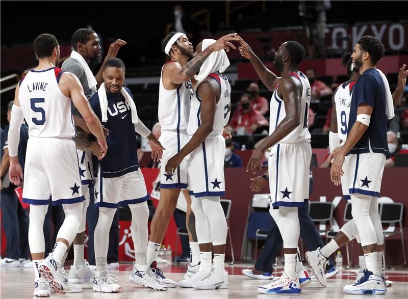 لاعبو منتخب أمريكا للسلة